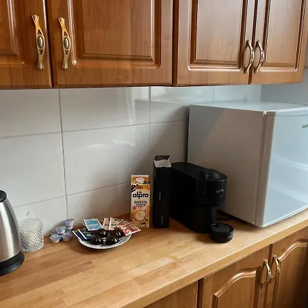 Apartment Ruhige Auf Einer Spielstraße - 5 Minuten Zur S-bahn *