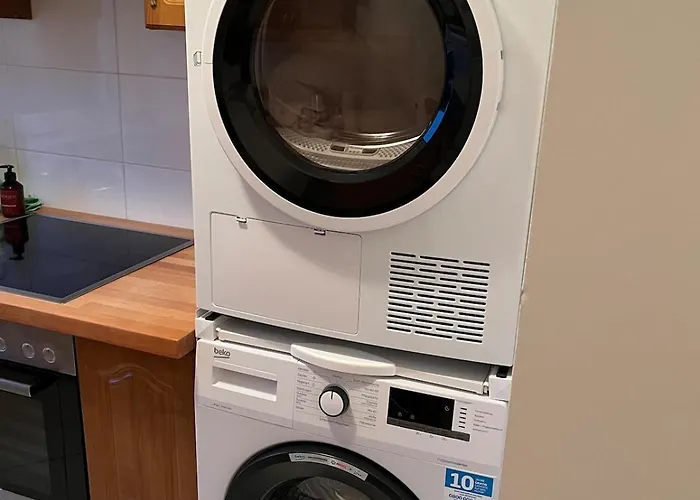 Ruhige Auf Einer Spielstrasse - 5 Minuten Zur S-bahn