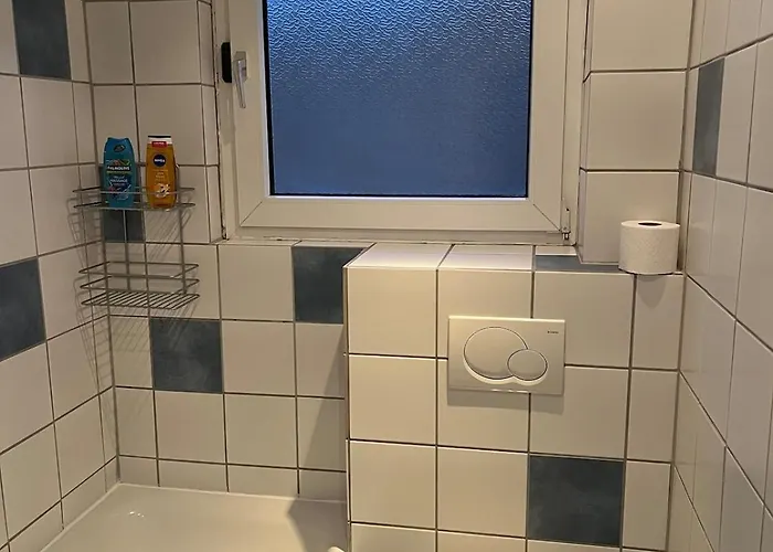 Ruhige Auf Einer Spielstrasse - 5 Minuten Zur S-bahn *