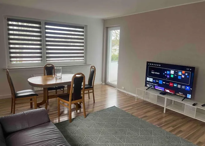 Ruhige Auf Einer Spielstrasse - 5 Minuten Zur S-bahn 베르기슈글라트바흐